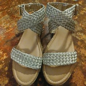 Arturo Chiang Gold Wedge Espadrilles (7.5M)